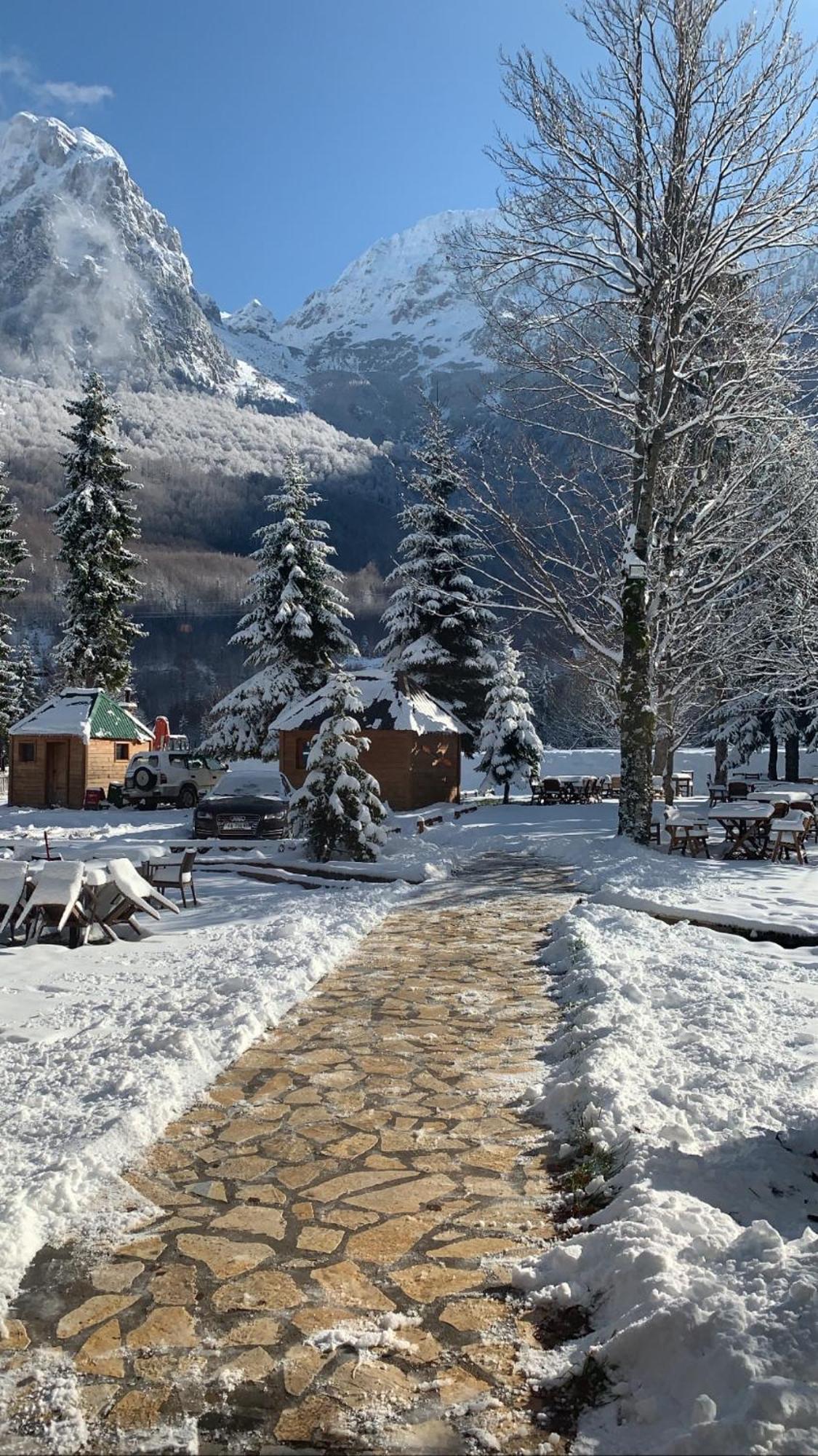 Hotel Fusha E Gjese Валбона Экстерьер фото