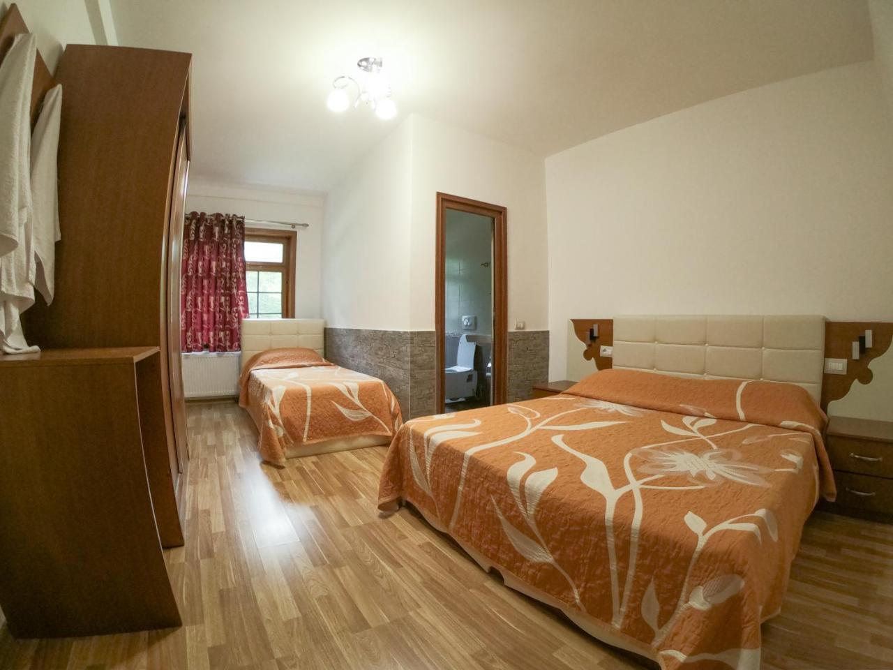Hotel Fusha E Gjese Валбона Экстерьер фото